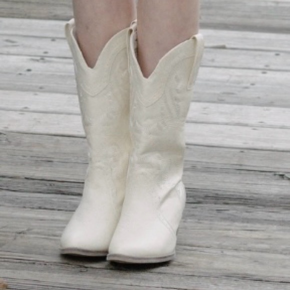 Sugar Off White Cowboy Boots size 6 worn once - Picture 2 of 3